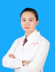 仲育嬌